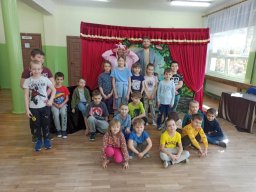 TEATR PROFILAKTYCZNY – MAGICZNA SCENA