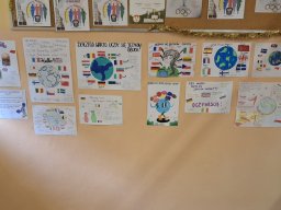 Wystawa plakatów z okazji Europejskiego Dnia Języków